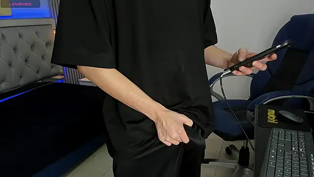 SamBlack  online show from May 21, 1:41 pm