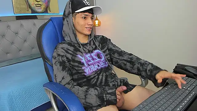 SamBlack  online show from March 7, 12:43 pm