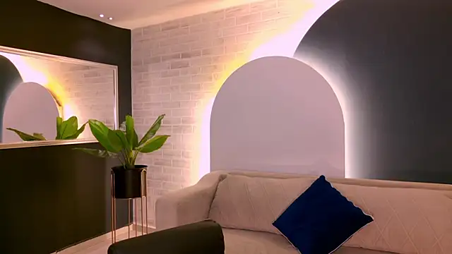 AgathaKondo  online show from November 13, 7:29 pm