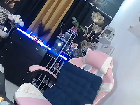 Snapshot of miss_ning chatting on April 23, 6:09 pm miss ning online show from April 23, 6:09 pm