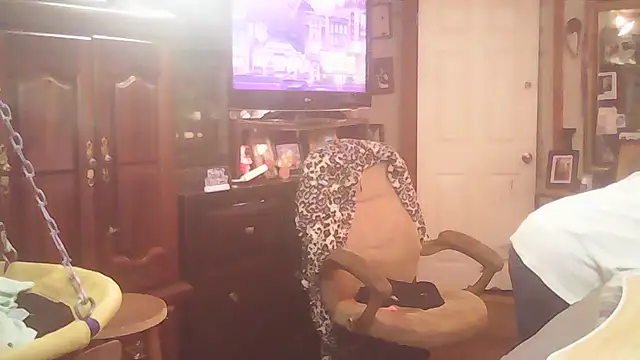 BonnienClyde5421 online show from February 26, 8:53 pm