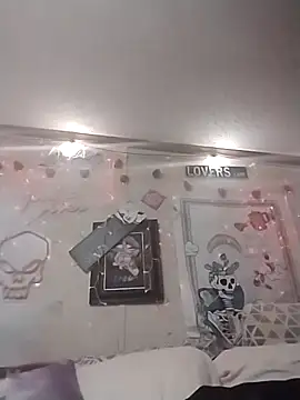 BonnienClyde5421 online show from February 14, 7:25 pm