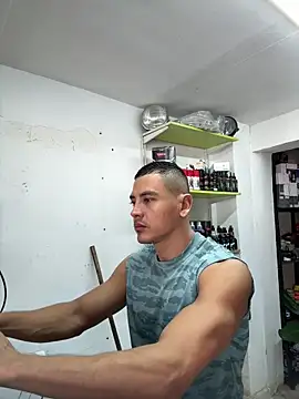 Snapshot of Terra-22cm chatting on May 18, 1:49 pm Terra-22cm online show from May 18, 1:49 pm