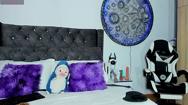 Katherine Rose online show from March 6, 9:43 pm