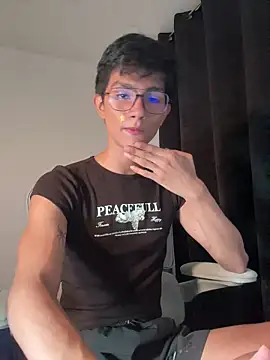 Snapshot of Angel_bunny2 chatting on November 10, 3:55 am Angel bunny2 online show from November 10, 3:55 am