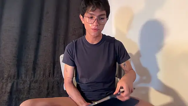 Snapshot of Angel_bunny2 chatting on November 23, 1:04 am Angel bunny2 online show from November 23, 1:04 am