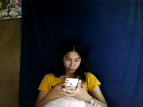 Snapshot of Asian_PrettyAle chatting on October 13, 11:45 am Asian PrettyAle online show from October 13, 11:45 am
