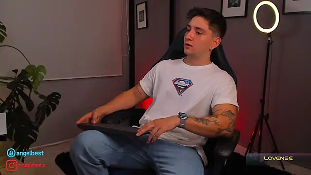 IamAngelCamilo online show from September 12, 12:33 am