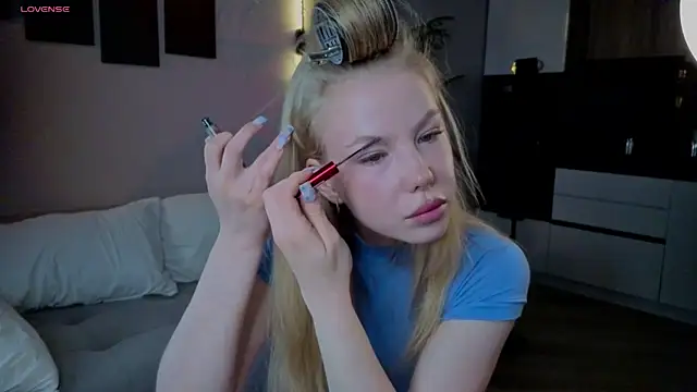 emilyshepar d online show from June 26, 1:55 am