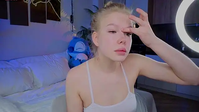 emilyshepar d online show from April 17, 1:52 am