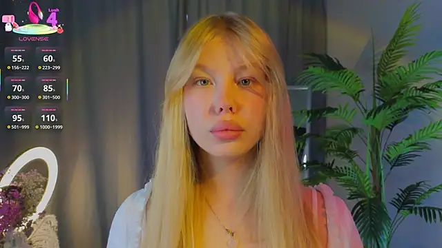 Snapshot of emilyshepar_d chatting on September 26, 3:24 am emilyshepar d online show from September 26, 3:24 am