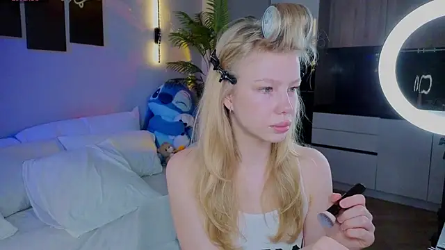 emilyshepar d online show from May 7, 2:05 am