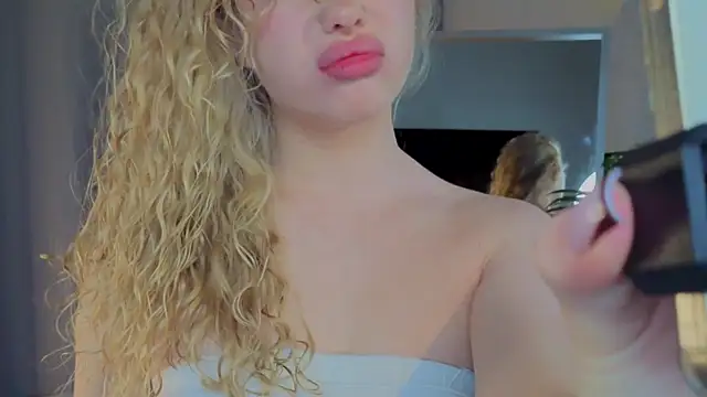 emilyshepar d online show from October 29, 2:32 am