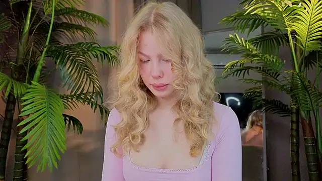 emilyshepar d online show from March 4, 2:52 am