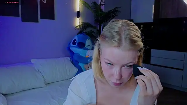 emilyshepar d online show from July 17, 1:47 am