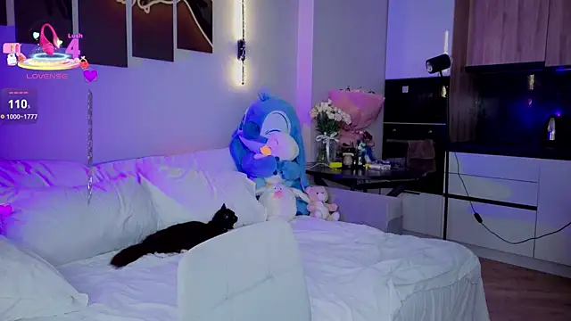 emilyshepar d online show from April 6, 2:40 am