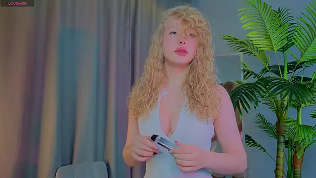 emilyshepar d online show from November 13, 2:26 am