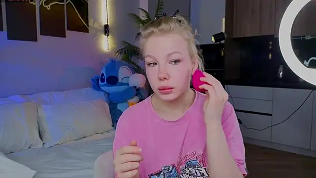 emilyshepar d online show from April 21, 1:42 am