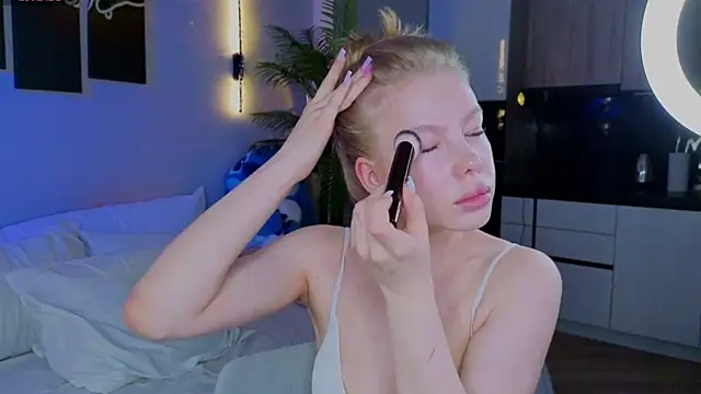 emilyshepar d online show from May 8, 2:26 am