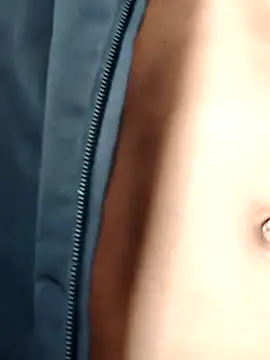 Snapshot of RAYI_Queen_4 chatting on November 29, 3:17 am RAYI Queen 4 online show from November 29, 3:17 am