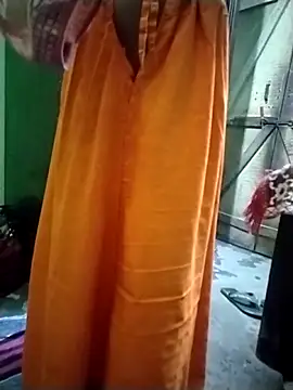 Snapshot of RAYI_Queen_4 chatting on October 30, 4:48 pm RAYI Queen 4 online show from October 30, 4:48 pm