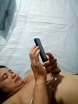 Snapshot of BigAss-69 chatting on July 12, 12:28 pm BigAss-69 online show from July 12, 12:28 pm