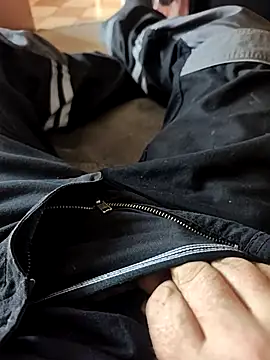 hubbyfun19 online show from April 8, 5:25 pm