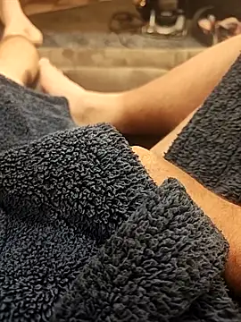 hubbyfun19 online show from October 25, 4:22 am