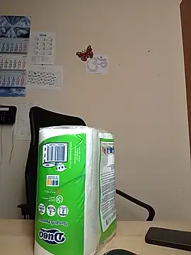Snapshot of Ami_Foxy chatting on June 8, 6:03 am Ami Foxy online show from June 8, 6:03 am