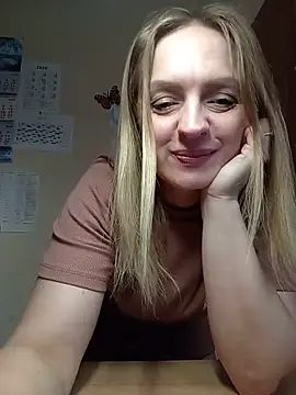 Snapshot of Ami_Foxy chatting on May 19, 9:49 am Ami Foxy online show from May 19, 9:49 am