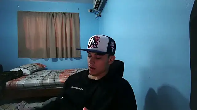 Snapshot of Jaket_lovers chatting on November 27, 5:57 pm Jaket lovers online show from November 27, 5:57 pm