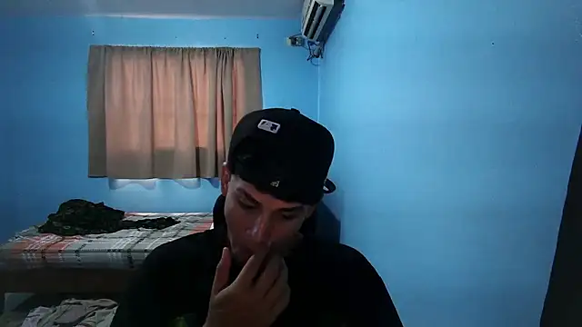 Snapshot of Jaket_lovers chatting on September 9, 6:28 pm Jaket lovers online show from September 9, 6:28 pm