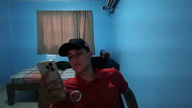 Snapshot of Jaket_lovers chatting on October 8, 6:19 pm Jaket lovers online show from October 8, 6:19 pm