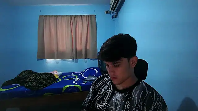 Snapshot of Jaket_lovers chatting on September 26, 4:03 pm Jaket lovers online show from September 26, 4:03 pm