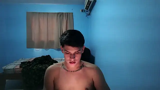 Snapshot of Jaket_lovers chatting on October 6, 6:08 pm Jaket lovers online show from October 6, 6:08 pm