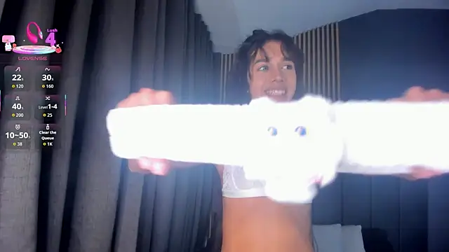 Snapshot of Gina_77 chatting on September 15, 12:16 pm Gina 77 online show from September 15, 12:16 pm