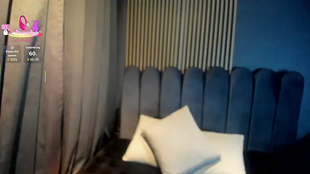 Snapshot of Gina_77 chatting on September 22, 12:11 pm Gina 77 online show from September 22, 12:11 pm