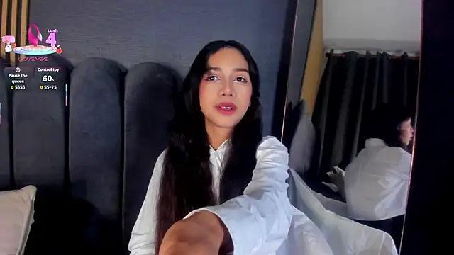 Snapshot of Gina_77 chatting on September 19, 1:37 pm Gina 77 online show from September 19, 1:37 pm