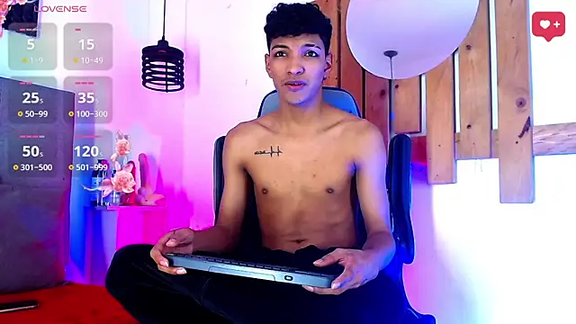 Rick Wade online show from December 2, 3:52 am