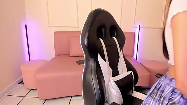 Snapshot of Lilily_lv chatting on November 21, 12:26 pm Lilily lv online show from November 21, 12:26 pm