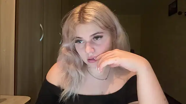 sunshinyflash online show from November 21, 5:56 pm