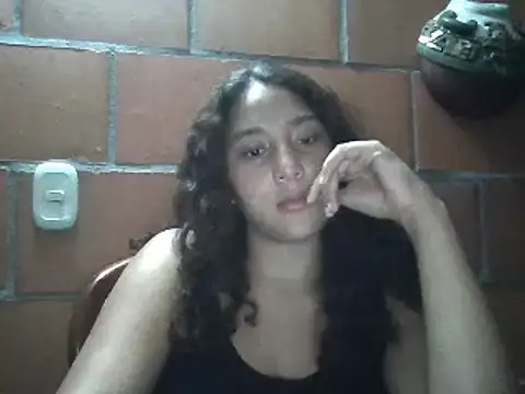 AnaisVelvet11 online show from October 7, 11:39 pm