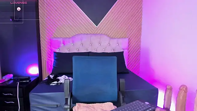 Nyx Moon online show from June 25, 9:42 pm
