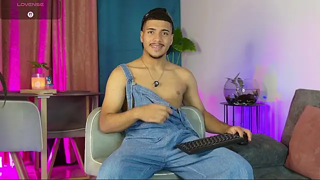 Snapshot of michel_g1 chatting on October 7, 11:50 pm michel g1 online show from October 7, 11:50 pm