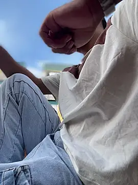 Snapshot of michel_g1 chatting on November 8, 7:50 pm michel g1 online show from November 8, 7:50 pm