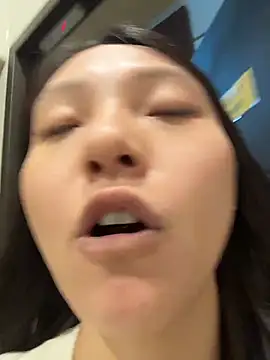 Yucheng  520 online show from March 15, 8:10 am