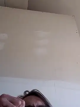 Snapshot of dandonn chatting on March 3, 3:43 pm dandonn online show from March 3, 3:43 pm