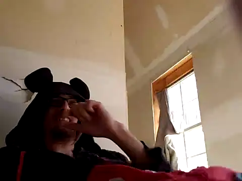 Snapshot of dandonn chatting on February 28, 4:42 pm dandonn online show from February 28, 4:42 pm