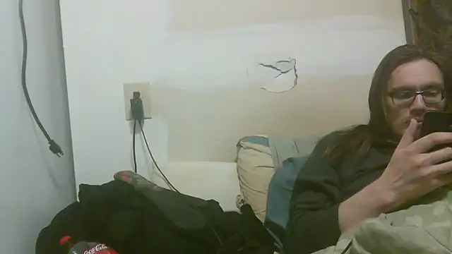 Snapshot of dandonn chatting on March 30, 3:08 am dandonn online show from March 30, 3:08 am