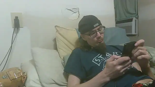 Snapshot of dandonn chatting on November 20, 8:37 am dandonn online show from November 20, 8:37 am